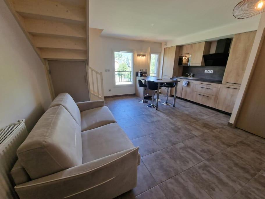 Superbe T2 Duplex Vue Sur Les Montagnes Apartment Chorges Exterior photo