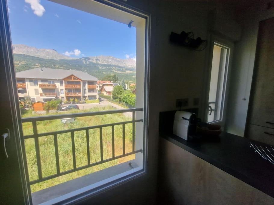 Superbe T2 Duplex Vue Sur Les Montagnes Apartment Chorges Exterior photo